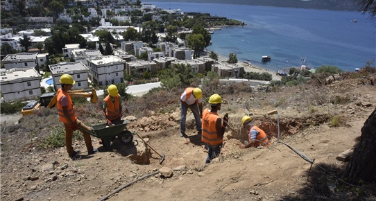 Bodrum’da Kurtarma Kazısında 2500 Yıllık Mezar Hediyeleri Bulundu